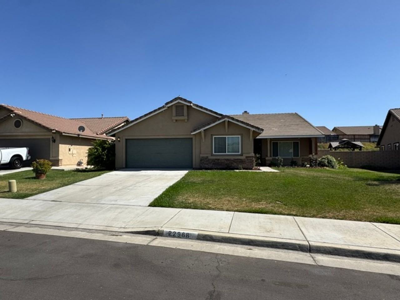 22968 Penasco Cir - Photo 2 of 34