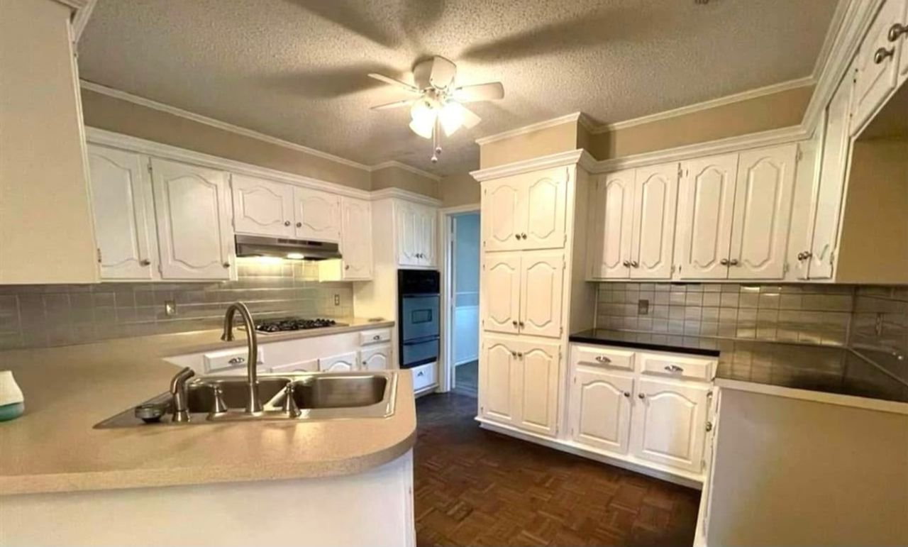 42 Lanshire Dr - Photo 4 of 7