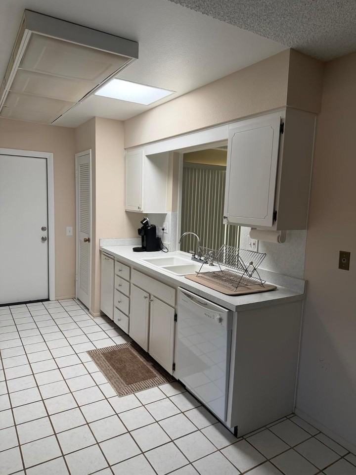 9209 W Glen Oaks Cir N - Photo 7 of 21