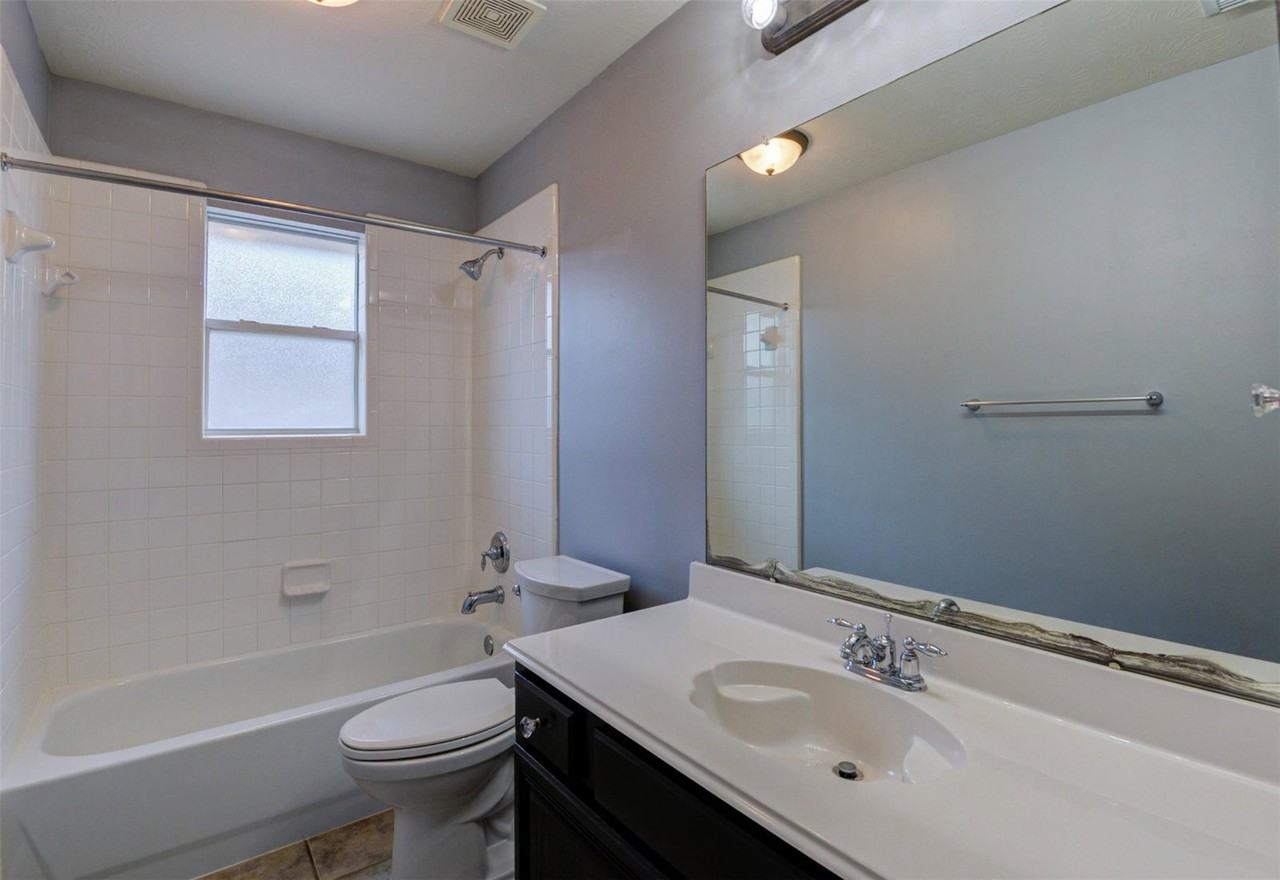 Kerr Ln - Photo 5 of 8