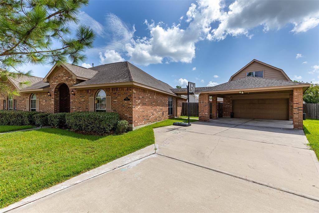 Kleberg Ct - Photo 2 of 8