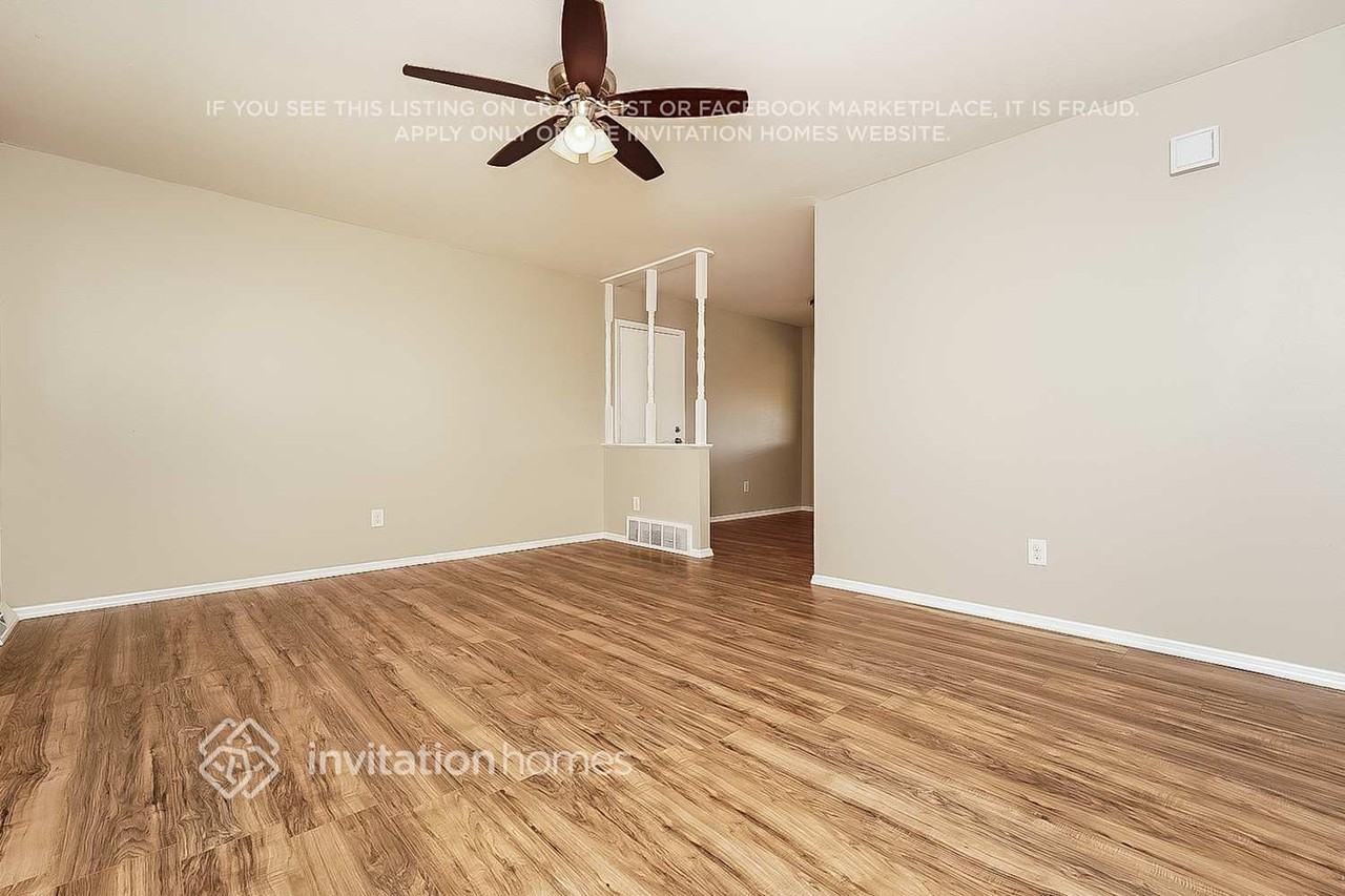 10530 W 106th Pl - Photo 4 of 15