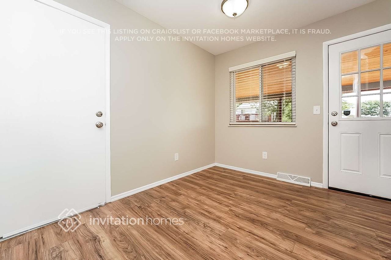 10530 W 106th Pl - Photo 6 of 15