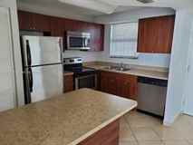 561 Ne 30th Ter - Photo 1 of 1