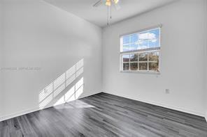 2981 Crestwood Ter - Photo 5 of 8