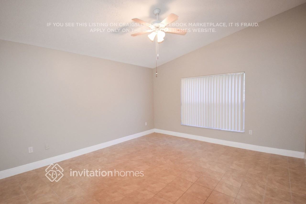 15290 Sw 51st St - Photo 3 of 11