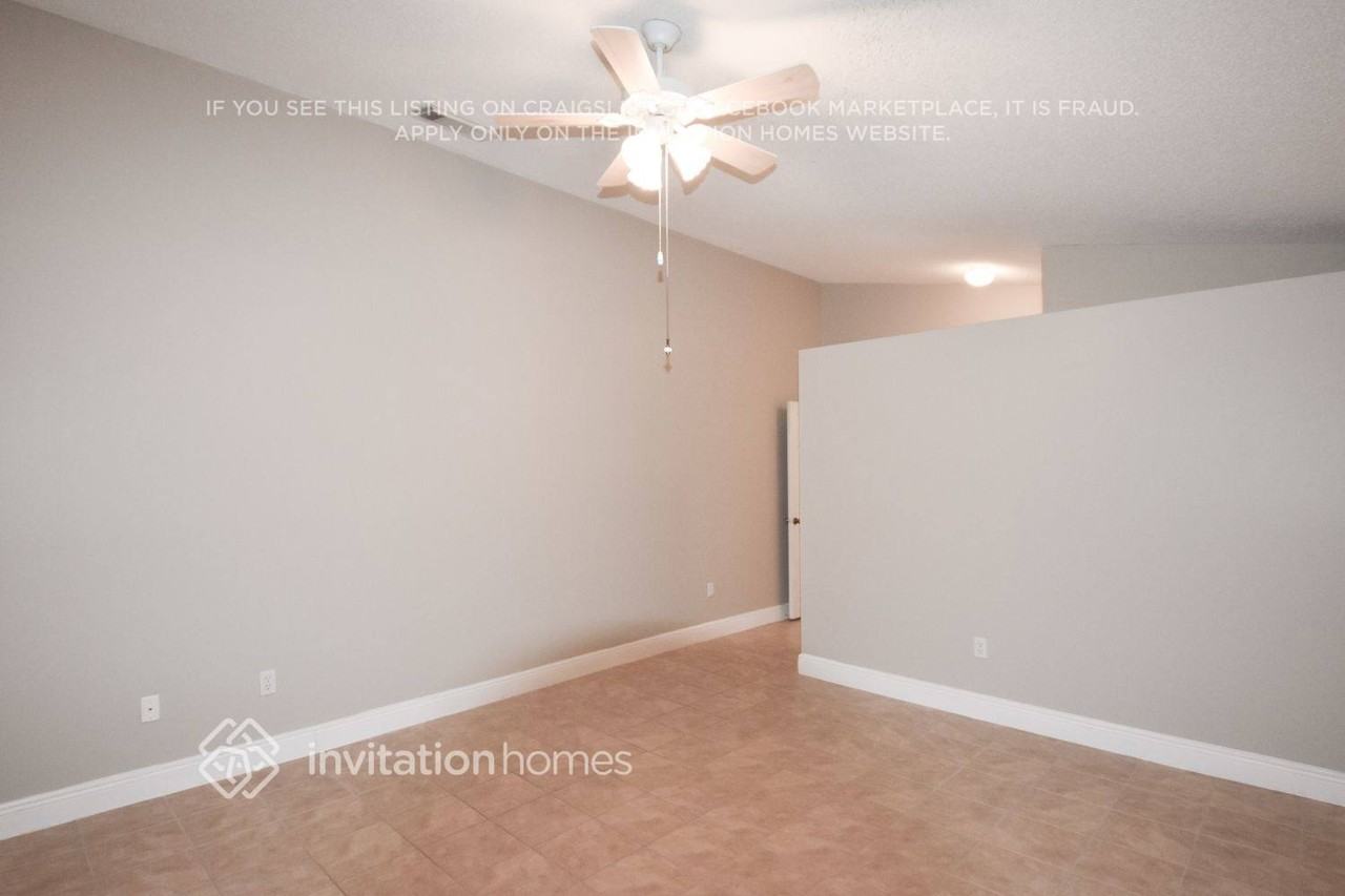 15290 Sw 51st St - Photo 4 of 11