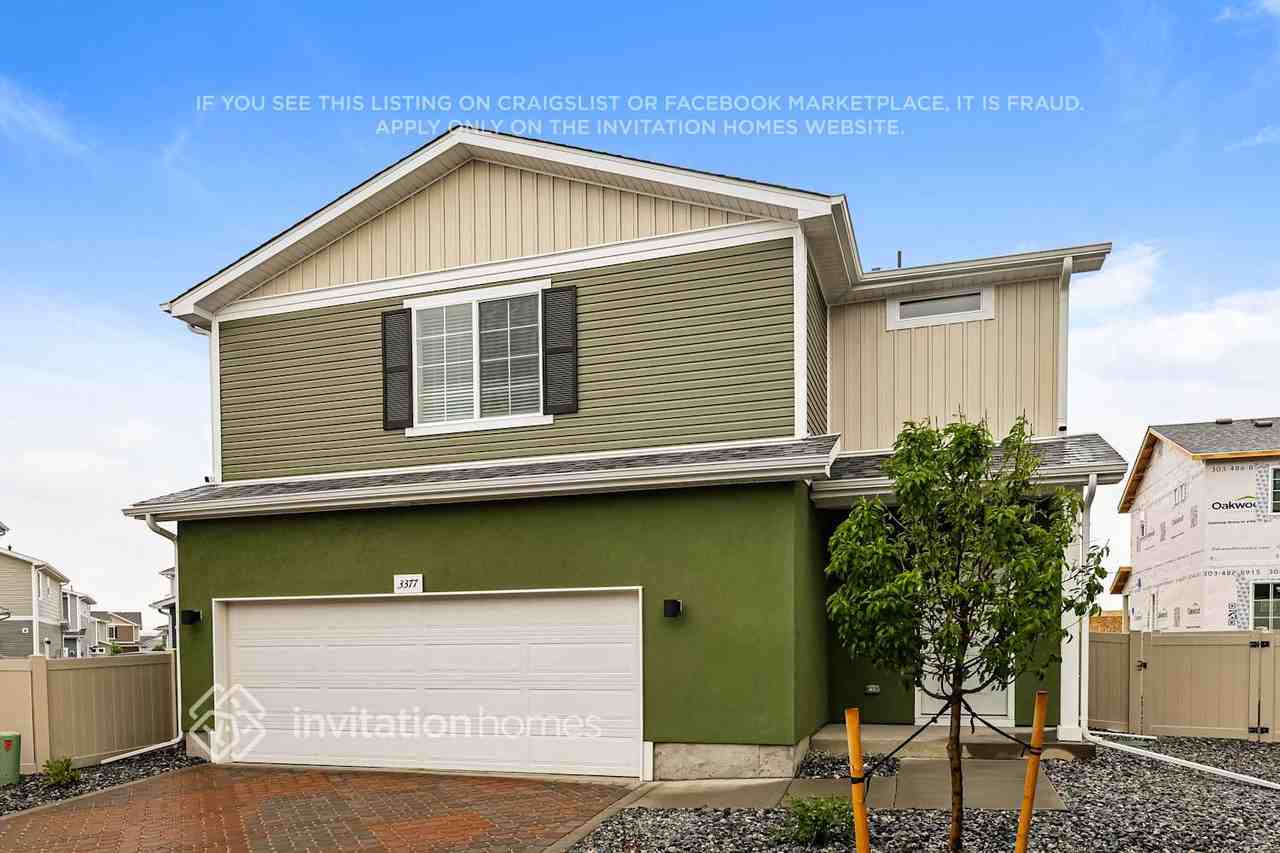 3377 Streamwood Dr - Photo 4 of 18