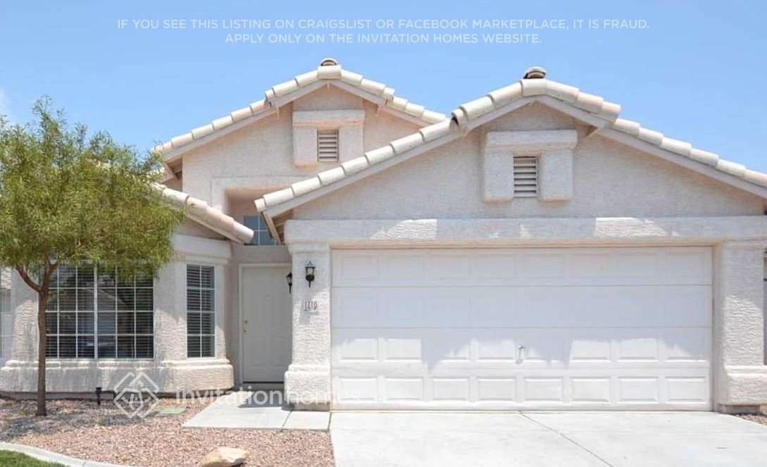 1718 Watercreek Dr - Photo 2 of 5
