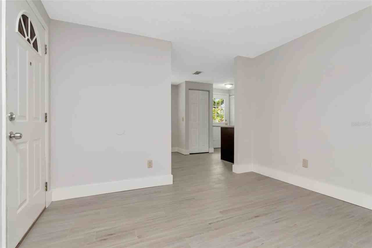 2826 W Shelton Ave - Photo 7 of 50