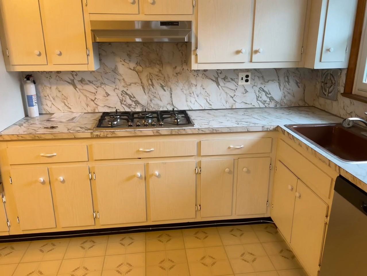 366 Wilson Ave #2 - Photo 3 of 8