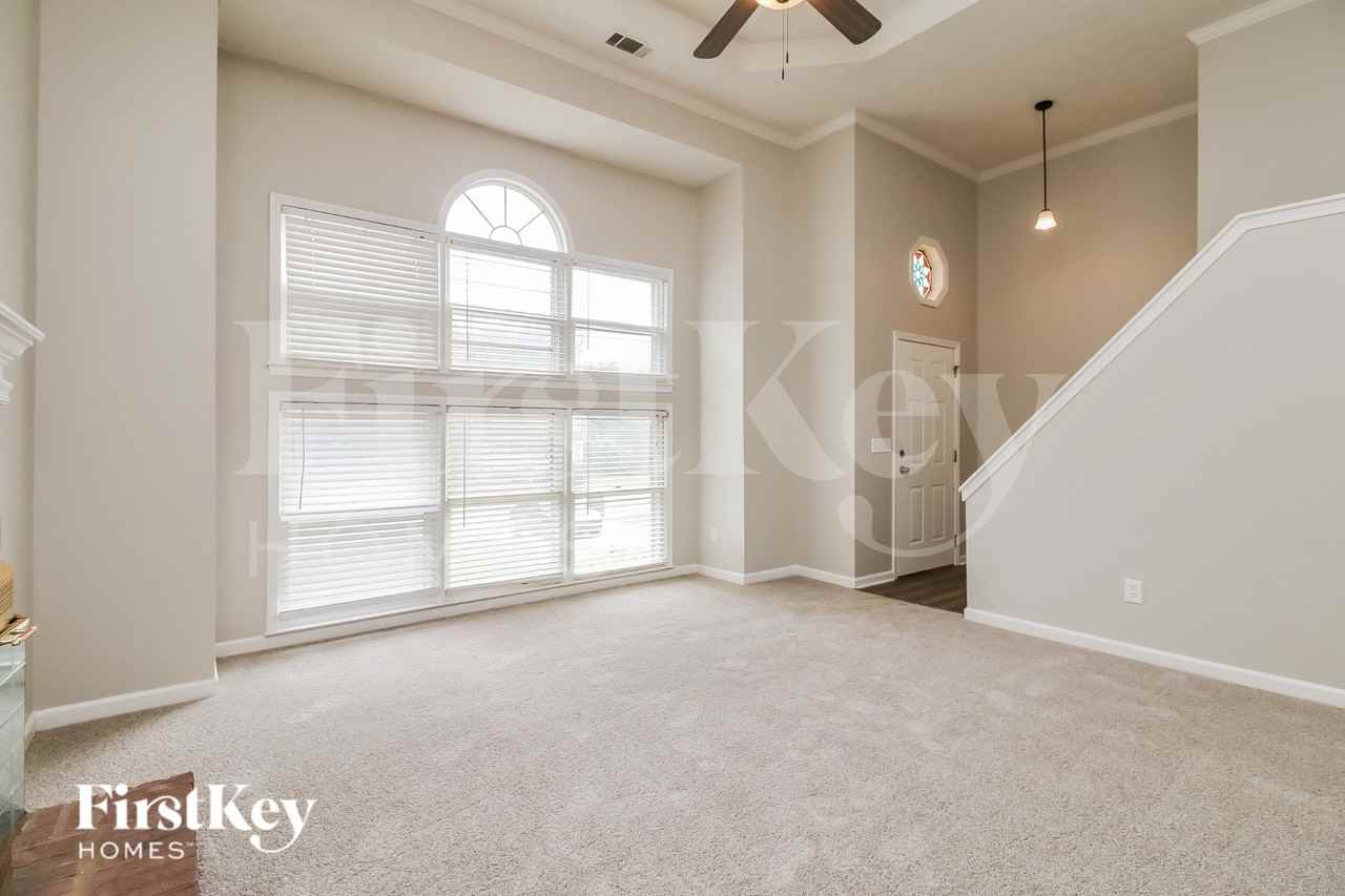 125 Bentley Place Way - Photo 2 of 19