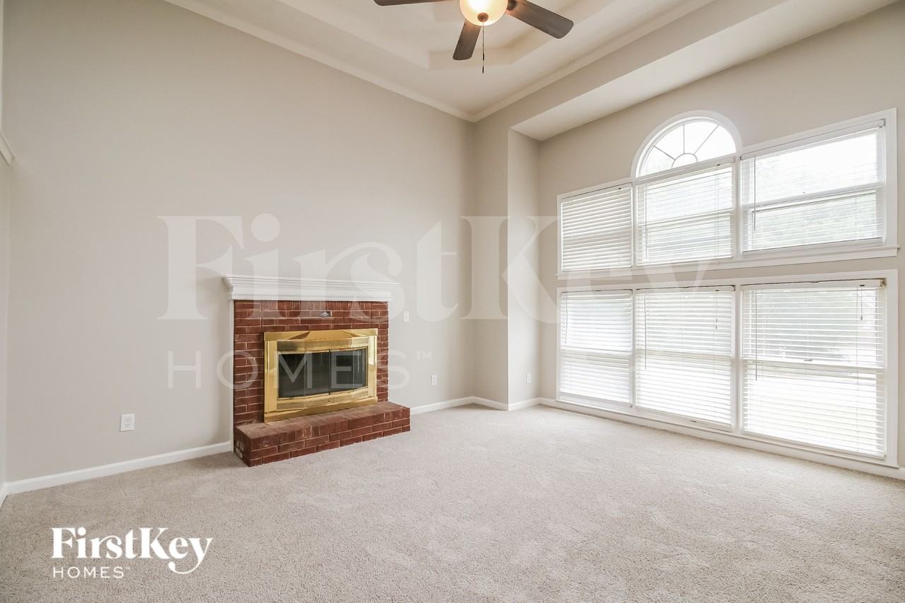 125 Bentley Place Way - Photo 4 of 19