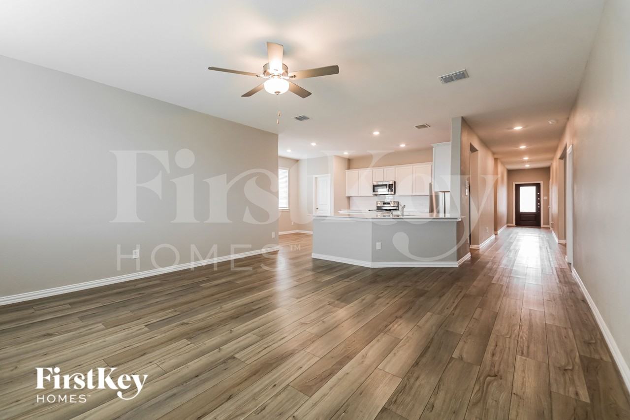 5217 Rockrose Ln - Photo 5 of 19