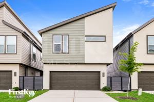 featured image of 418 S Centro Cir