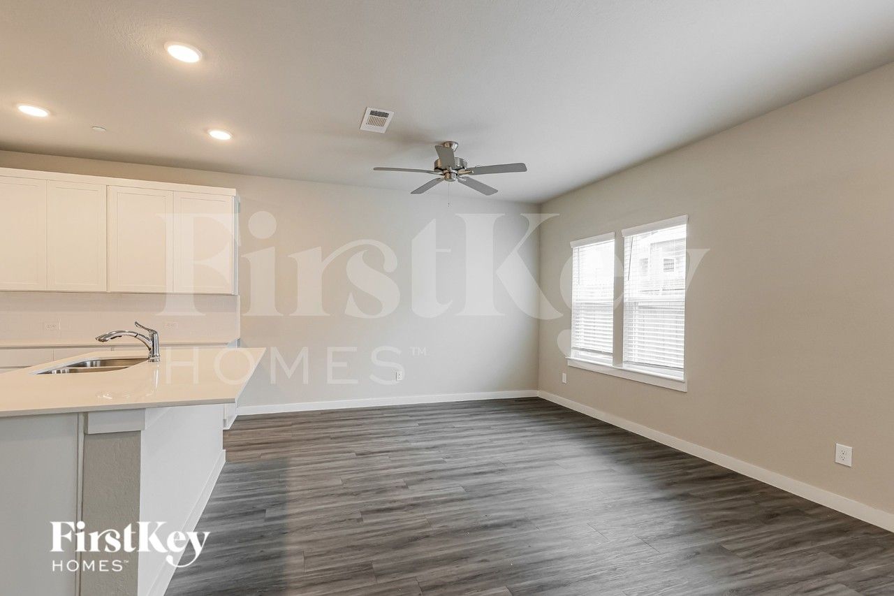 418 S Centro Cir - Photo 3 of 19