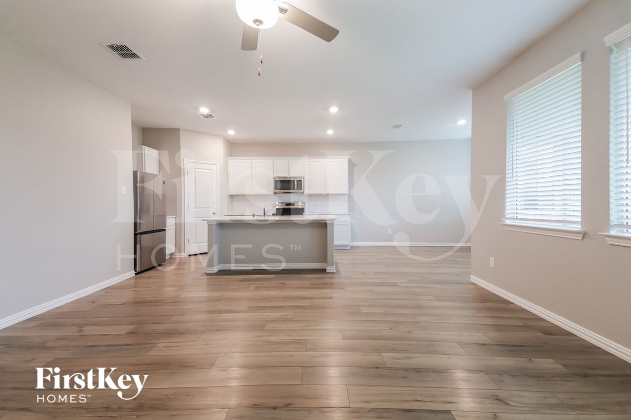 126 Autumn Sage Ln - Photo 3 of 19