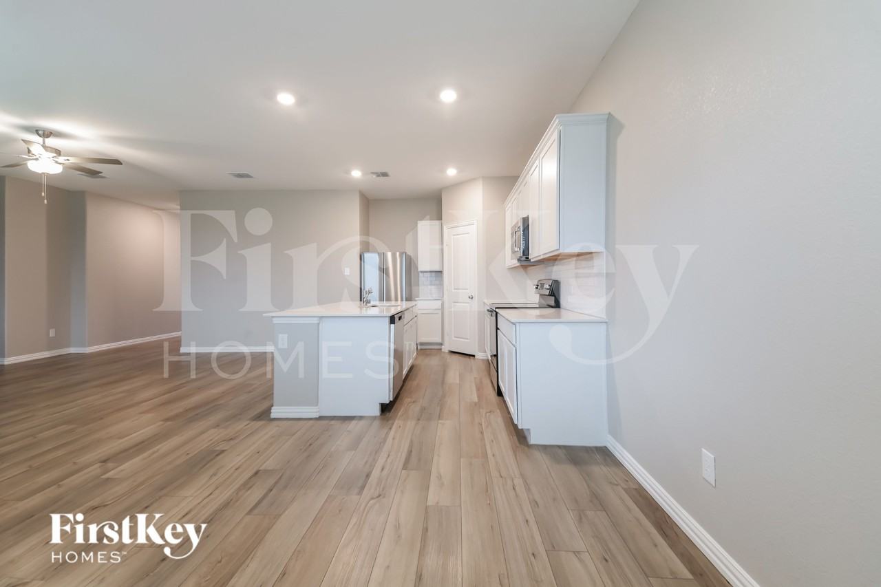 126 Autumn Sage Ln - Photo 6 of 19