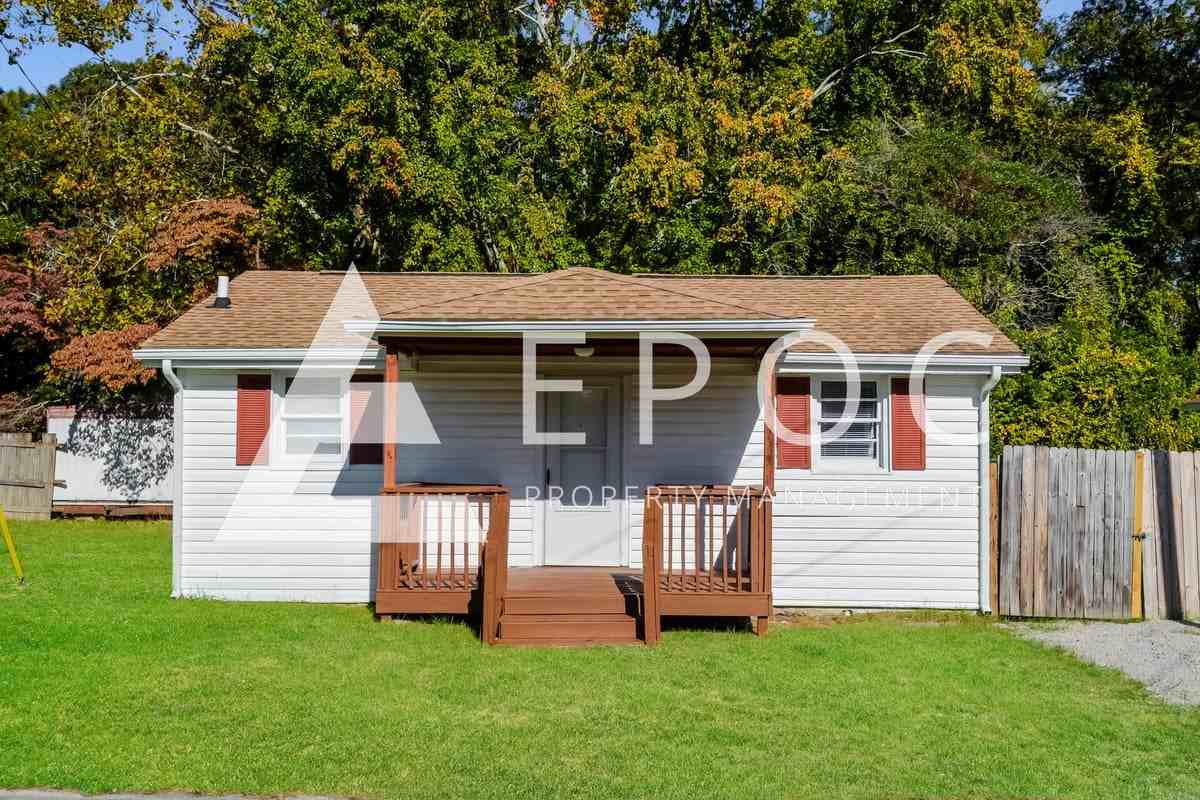 413 Andy St - Photo 2 of 15