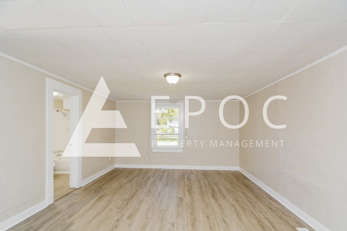 413 Andy St - Photo 3 of 15