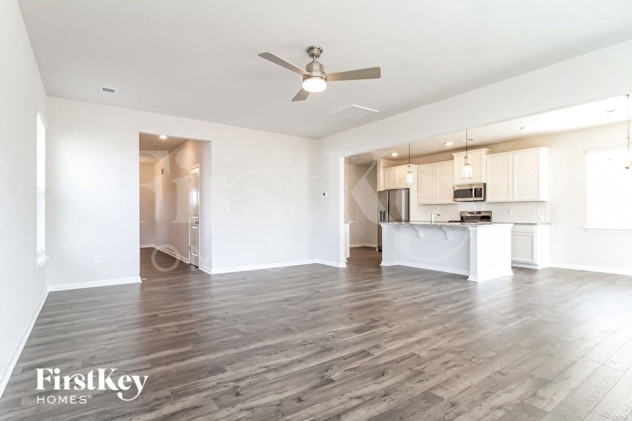 4 Ramblehurst Rd - Photo 3 of 16