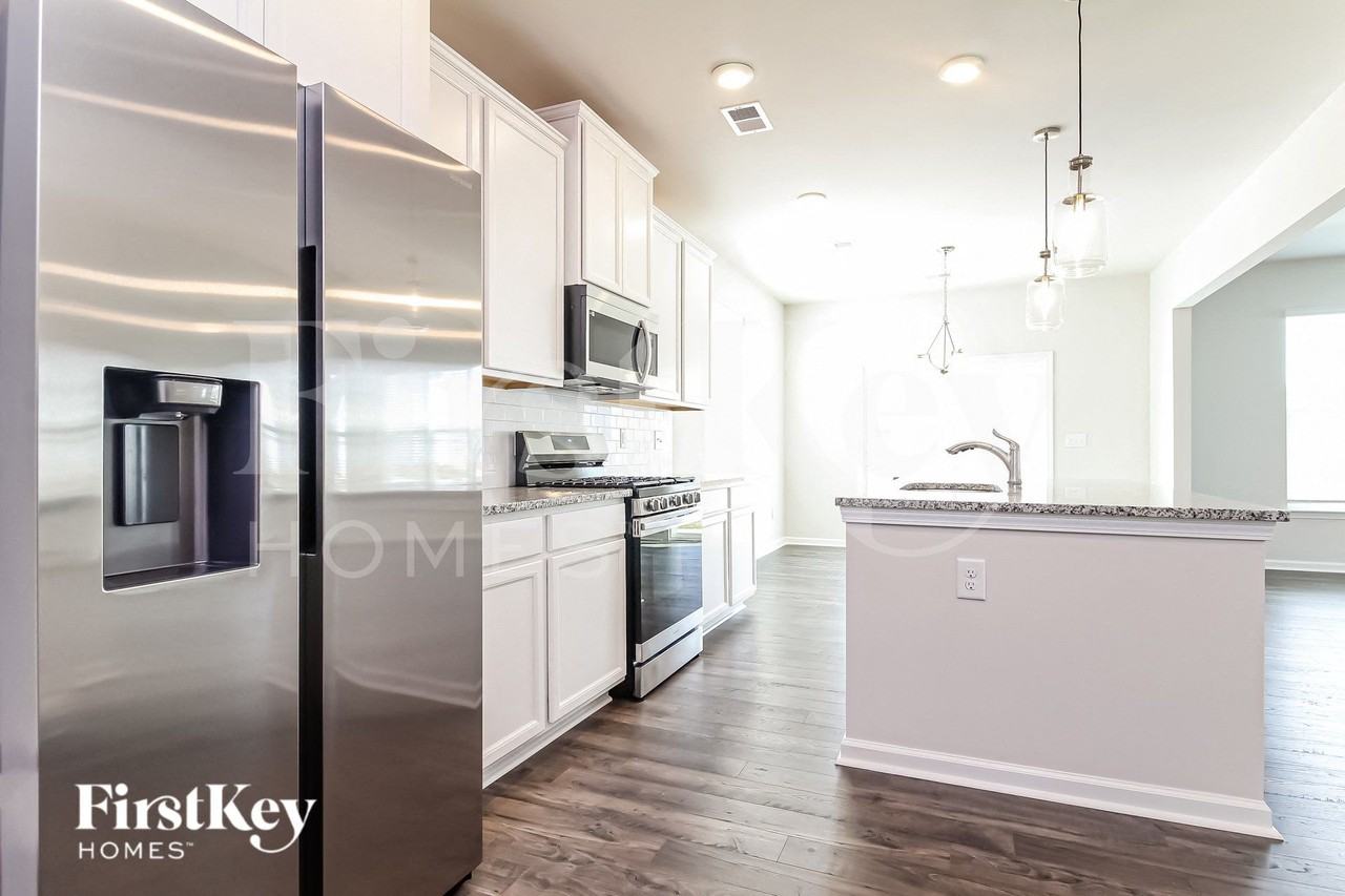 4 Ramblehurst Rd - Photo 6 of 16