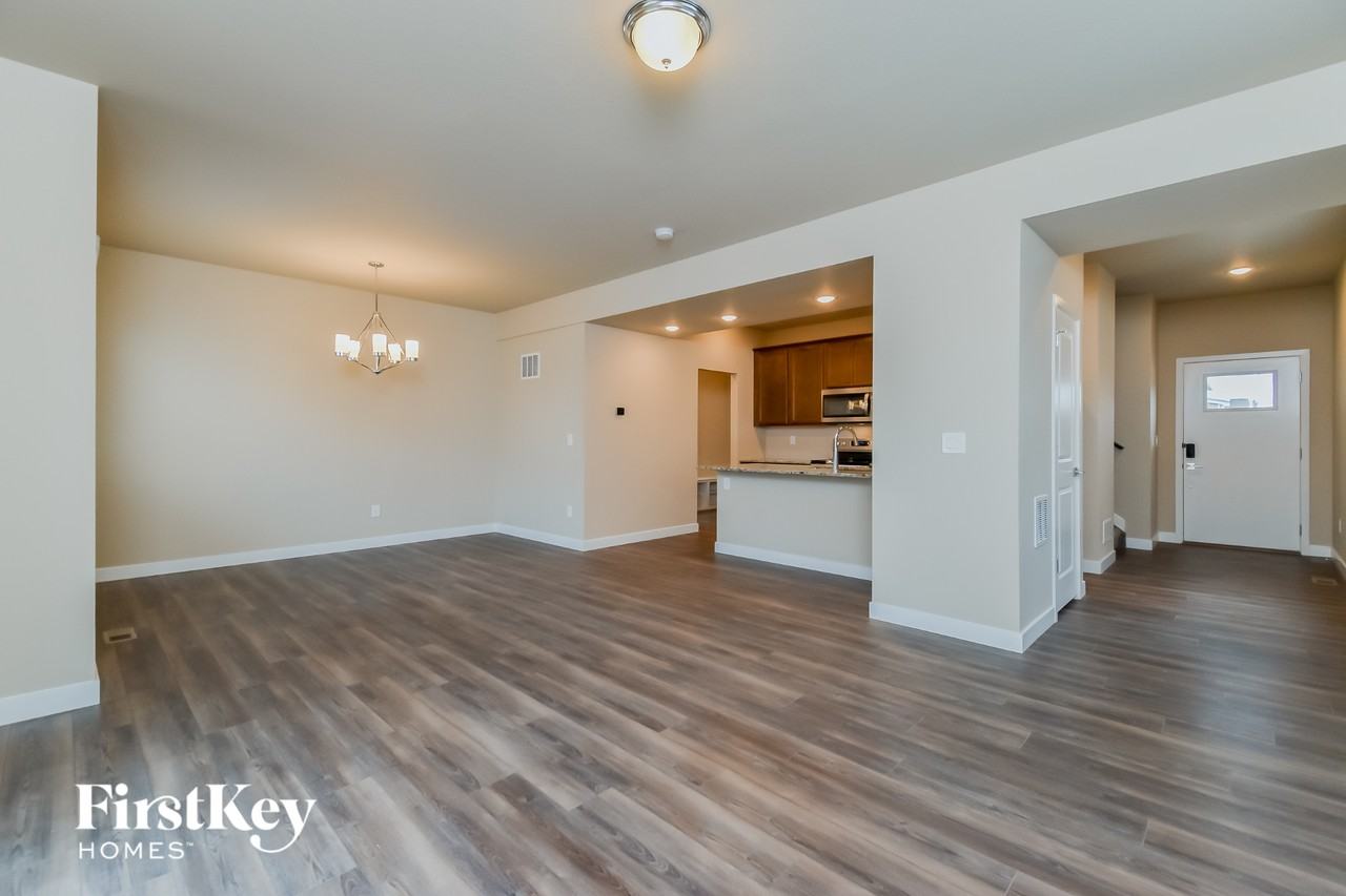 11148 Murrelet Dr - Photo 2 of 15