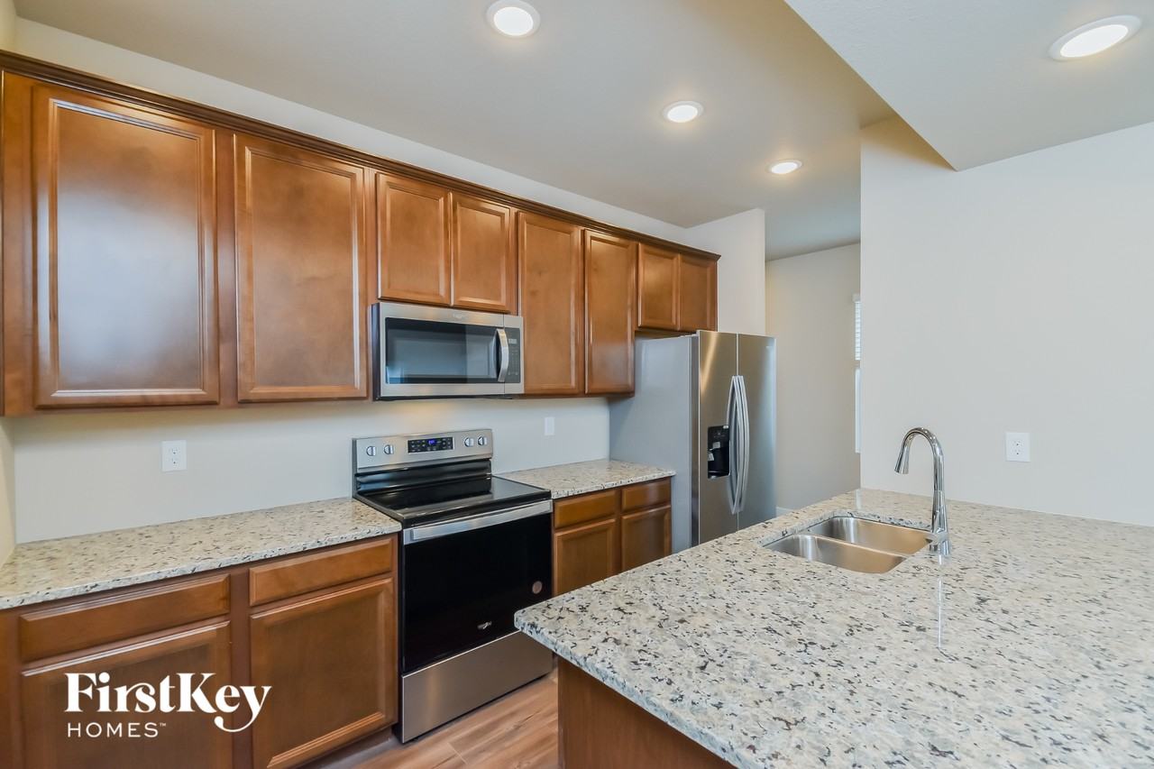 11148 Murrelet Dr - Photo 5 of 15