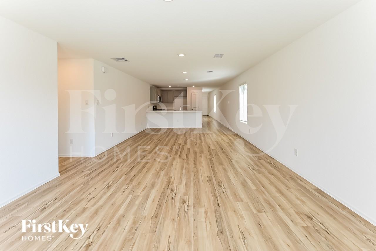 8814 Bar Harbor Dr - Photo 2 of 16
