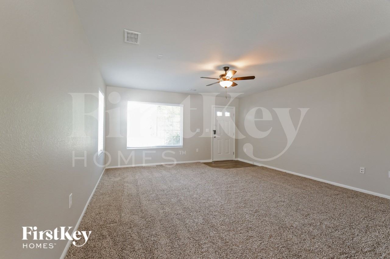 5592 Jebel Ct - Photo 3 of 18