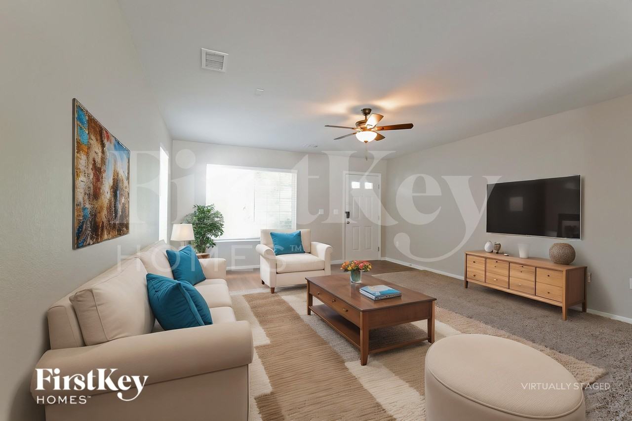 5592 Jebel Ct - Photo 4 of 18