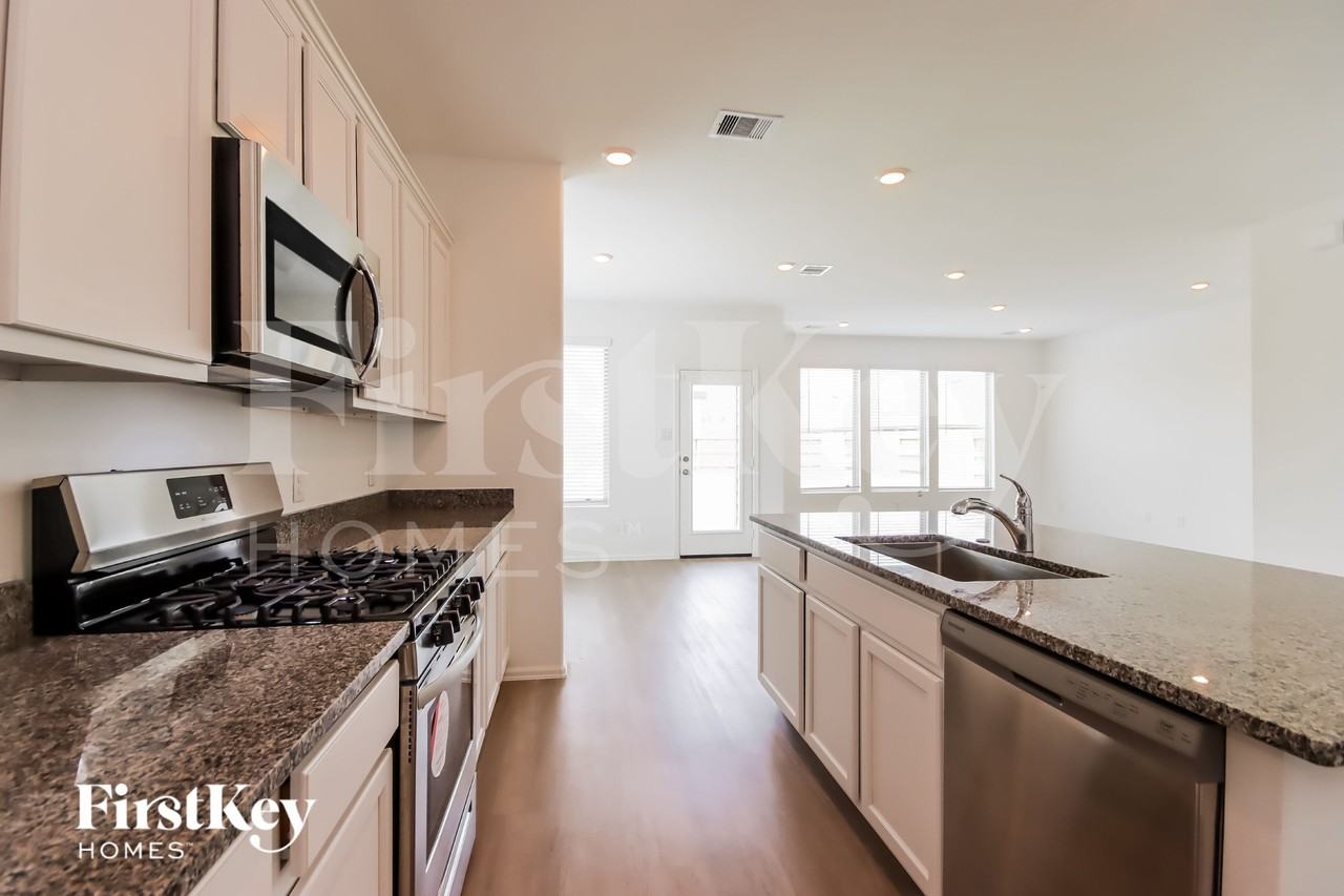 23709 Pagliano Ct - Photo 6 of 16