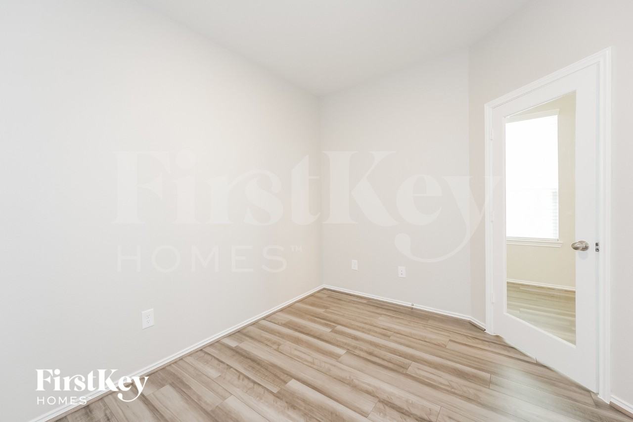 5831 Longhorn Run Ln - Photo 7 of 16