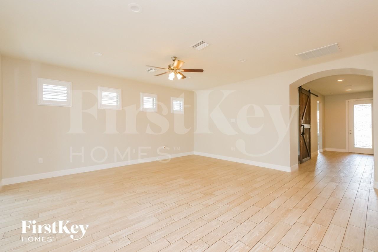 16303 Treasure Point Dr - Photo 2 of 16