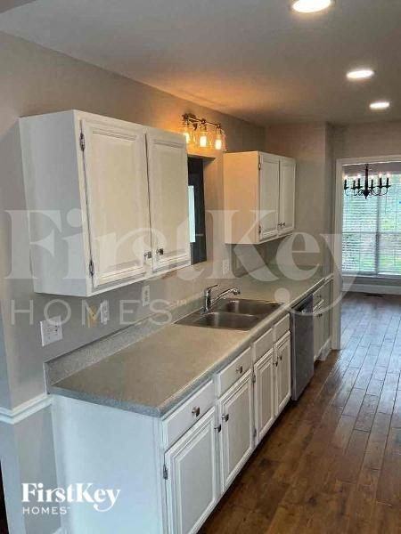 7815 Pinetuck Ln - Photo 6 of 14