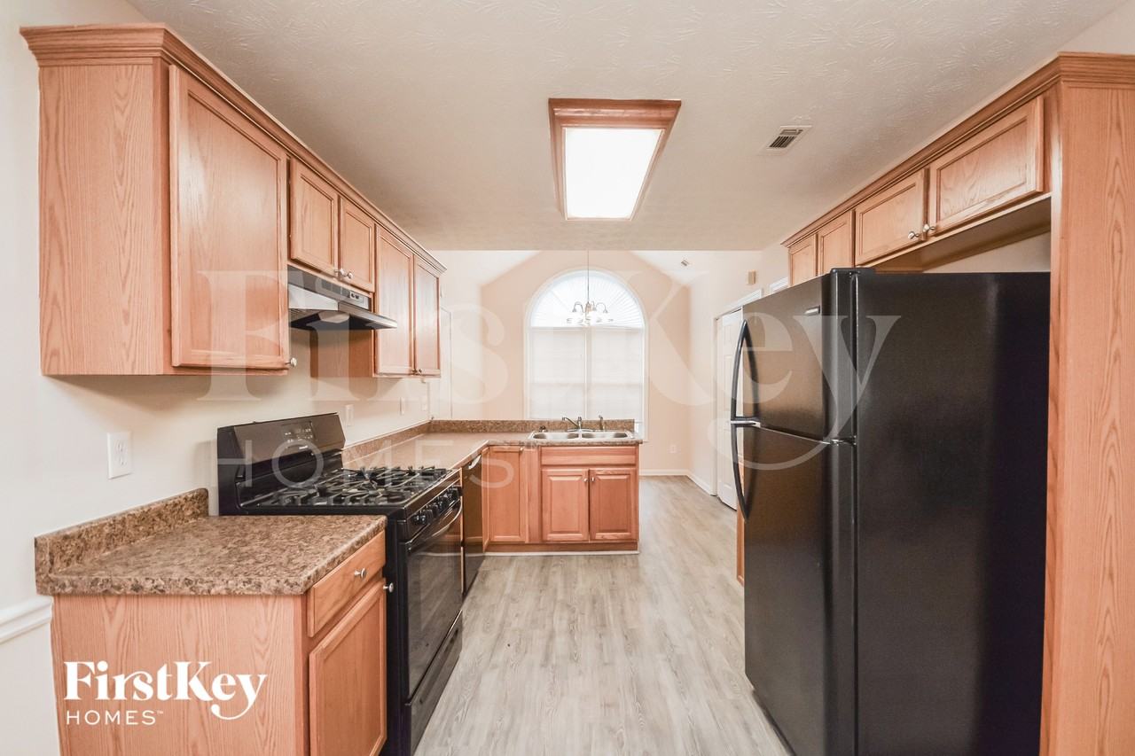 2641 Rolling Hills Way Se - Photo 5 of 15
