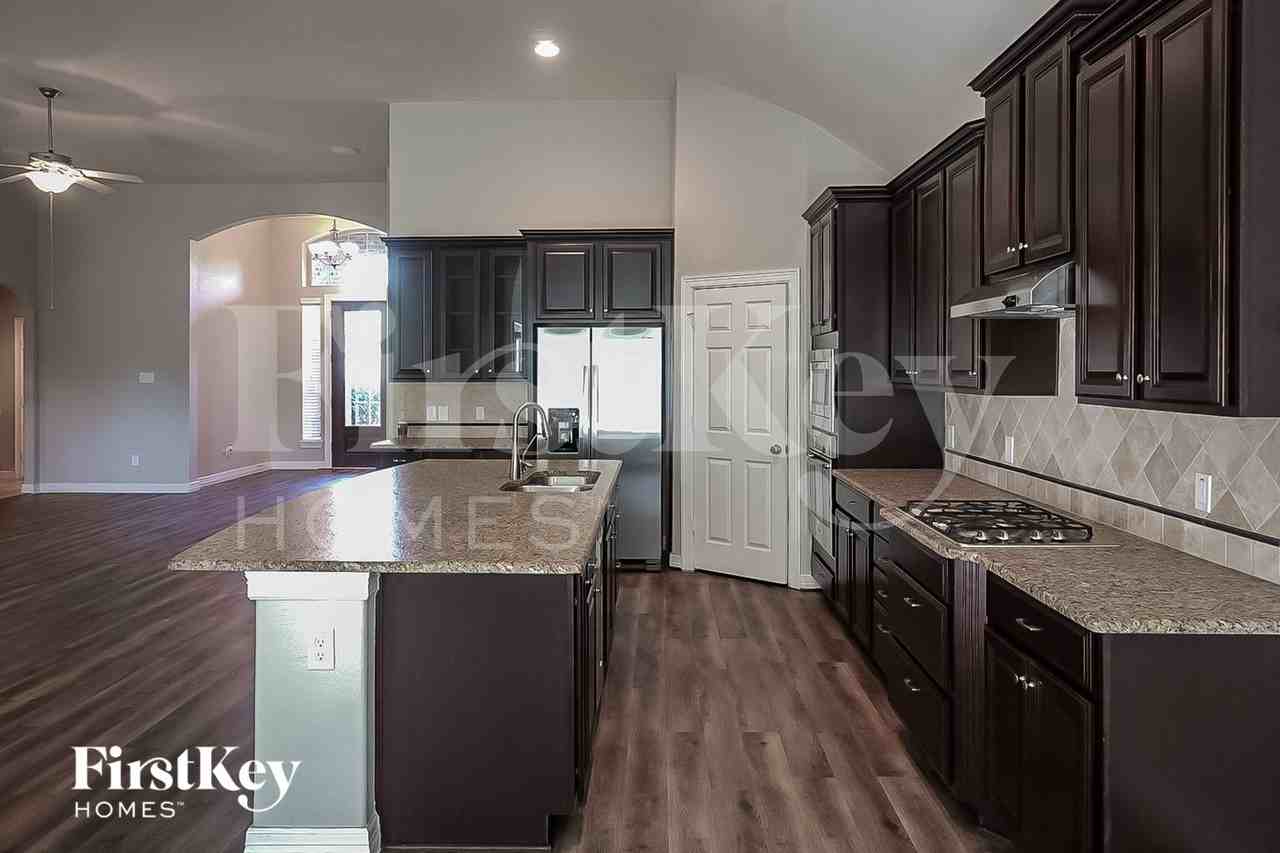 27727 Halls Farms Ln - Photo 3 of 14