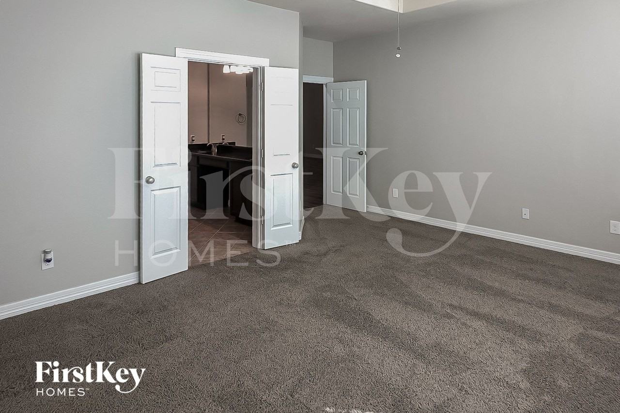 27727 Halls Farms Ln - Photo 4 of 14
