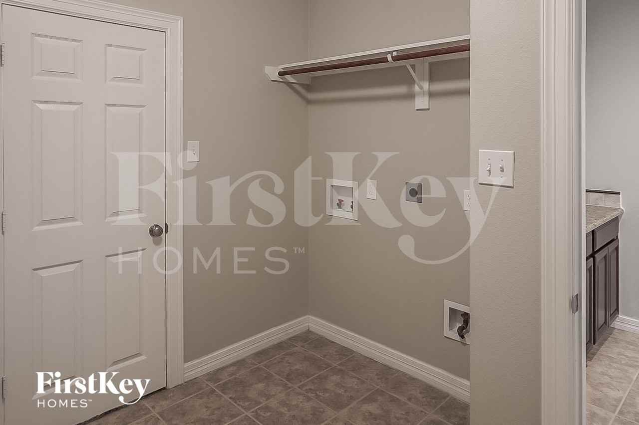 27727 Halls Farms Ln - Photo 6 of 14