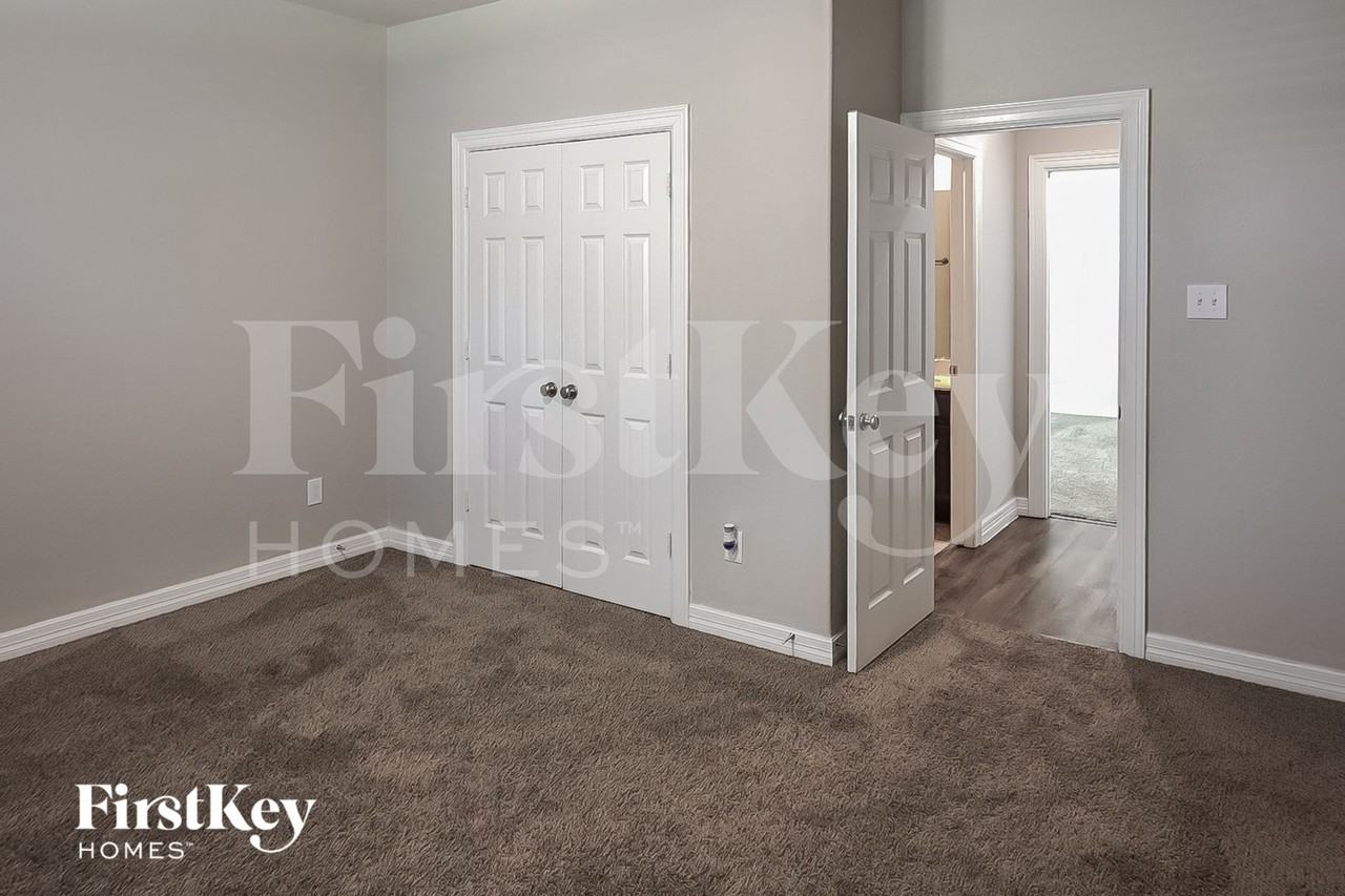27727 Halls Farms Ln - Photo 7 of 14