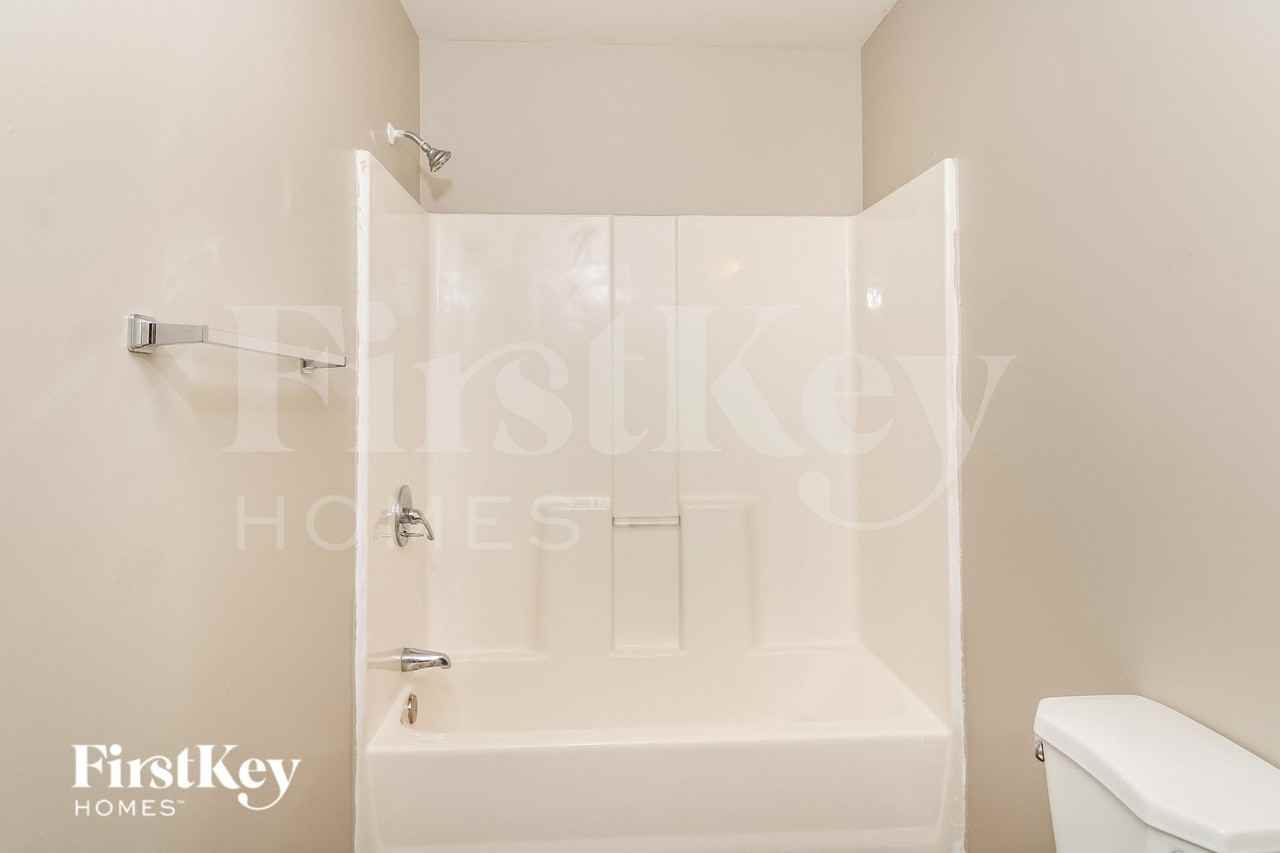 713 Garrett St - Photo 7 of 15
