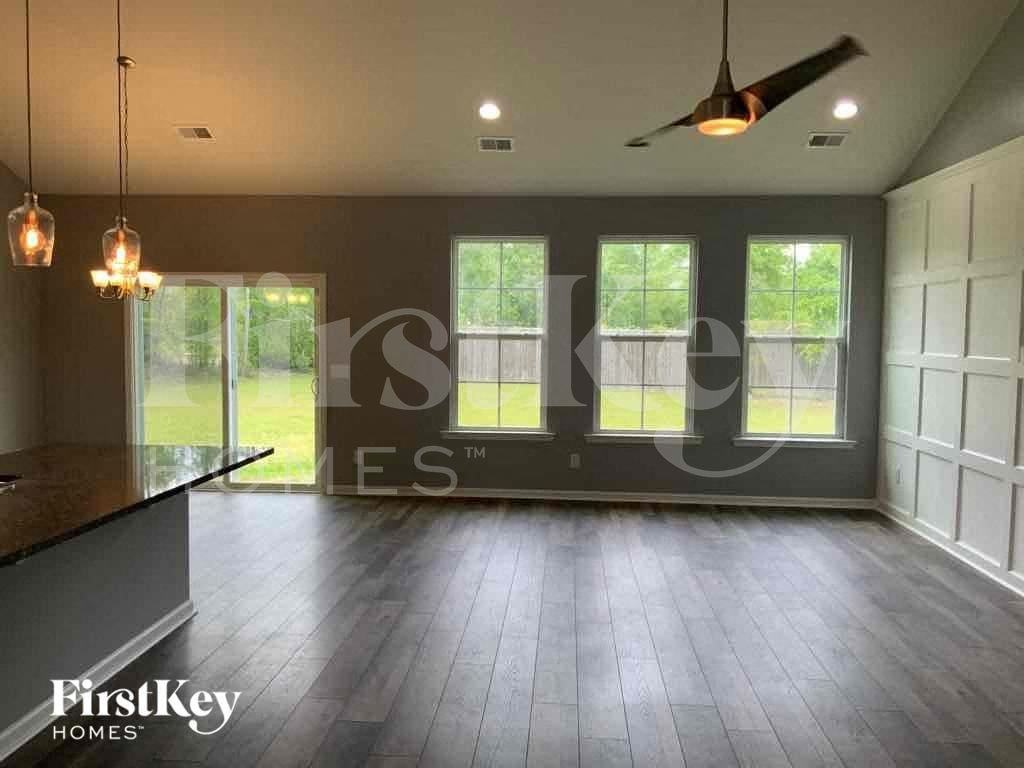 447 Stonefield Cir - Photo 6 of 19