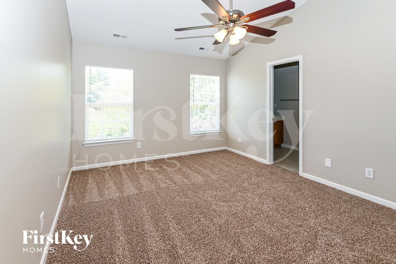 8121 Chatham Oaks Dr - Photo 7 of 15