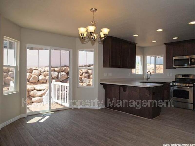 3325 N Redshoulder Dr - Photo 5 of 25