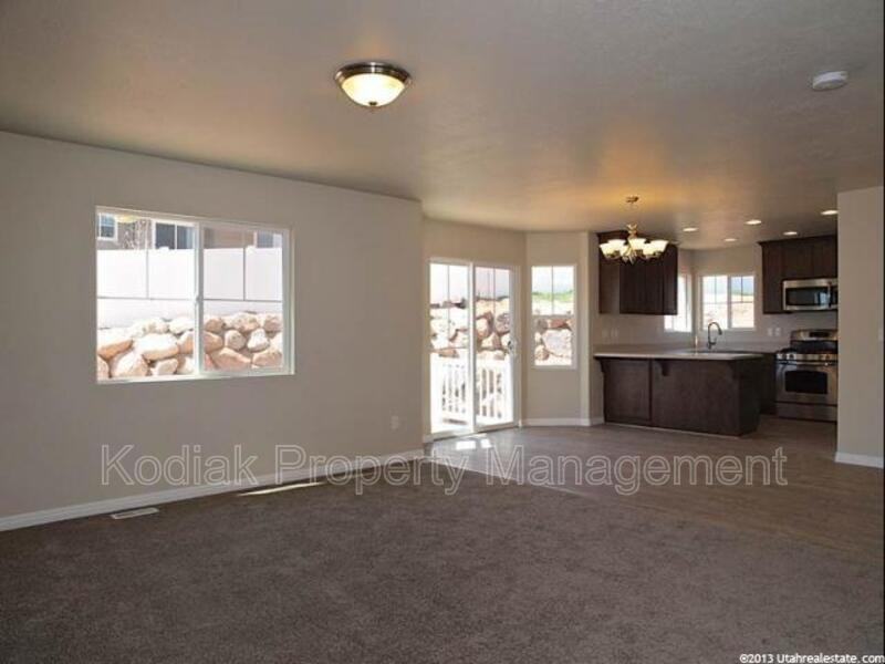 3325 N Redshoulder Dr - Photo 6 of 25