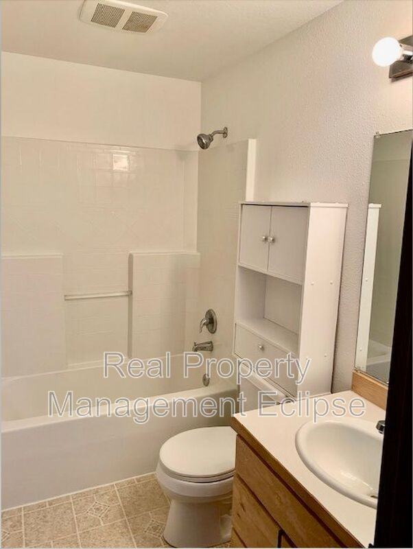 19837 25th Ave Ne #B - Photo 7 of 13