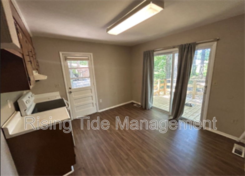 1308 Airport Ln Sw - Photo 3 of 8