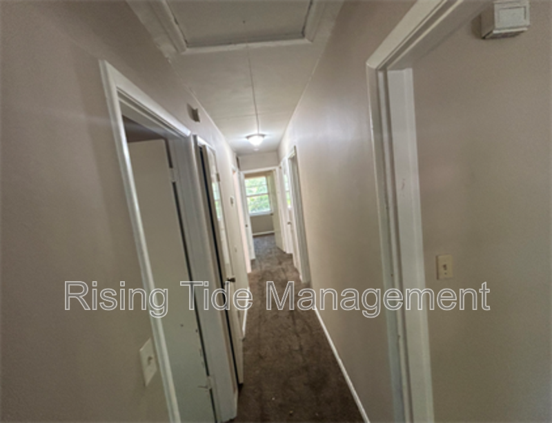 1308 Airport Ln Sw - Photo 6 of 8