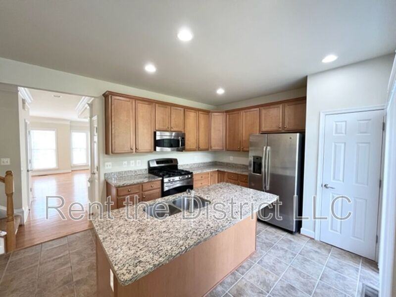 3247 Theodore R Hagans Dr Ne - Photo 3 of 29