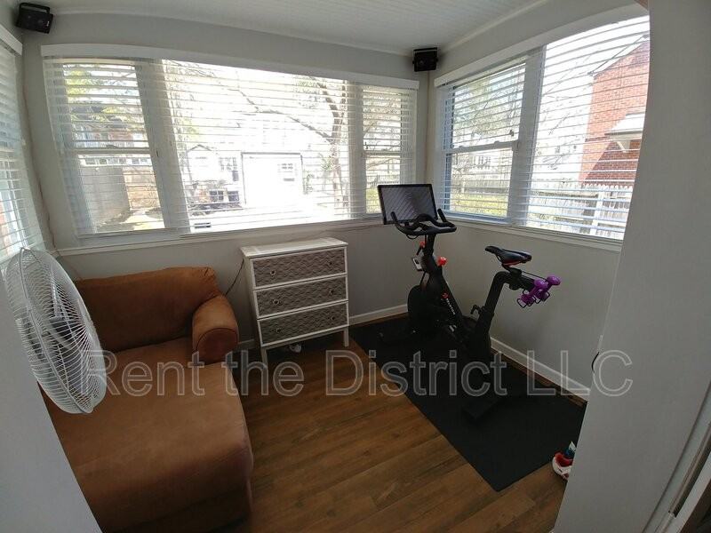 4839 Yuma St Nw - Photo 6 of 24